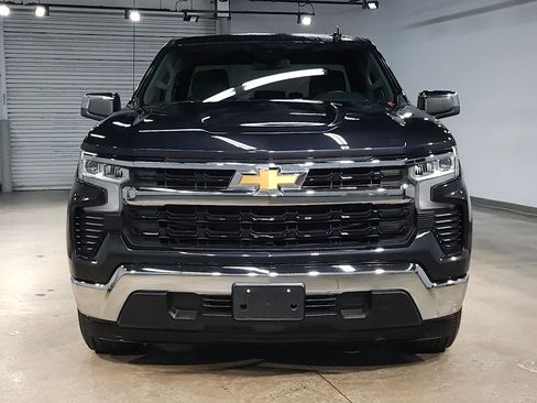 Used 2023 Chevrolet Silverado 1500 LT image 2