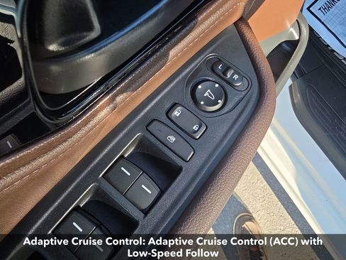Used 2025 Honda Odyssey Touring image 13