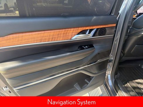 Used 2024 Jeep Grand Wagoneer Series III AWD/4WD image 26