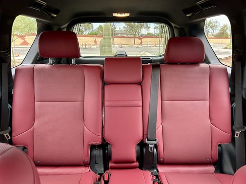 Used 2022 Lexus GX 460 Premium image 18