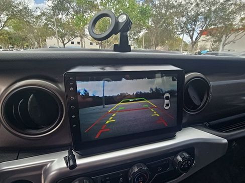 Used 2020 Jeep Wrangler Unlimited Sport S image 26