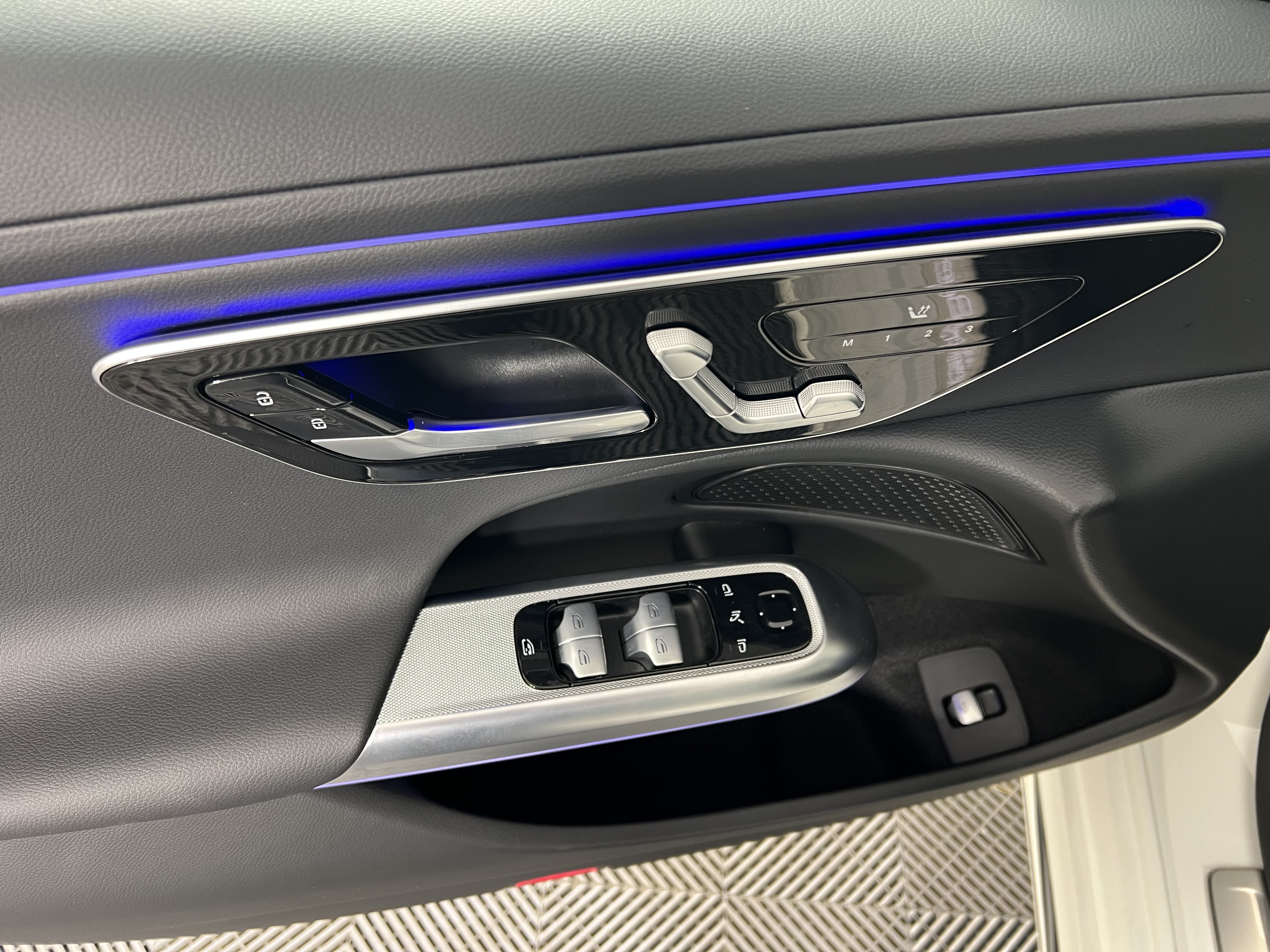 Certified 2024 Mercedes-Benz E 350 4MATIC Sedan image 18