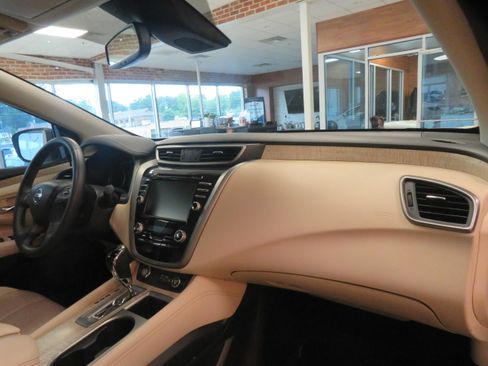 Used 2020 Nissan Murano SV w/ Cargo Package FWD image 28