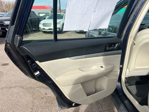 Used 2012 Subaru Outback 2.5i image 11