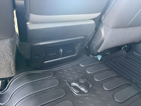 Used 2022 RAM 1500 Classic SLT w/ Protection Group AWD/4WD image 28