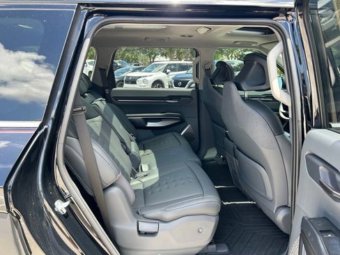 Used 2026 Kia EV9 Wind AWD/4WD image 47