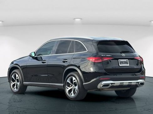 Used 2025 Mercedes-Benz GLC 350e 4MATIC image 5