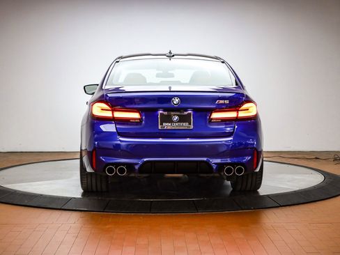 Certified 2022 BMW M5 w/ Executive Package image 3