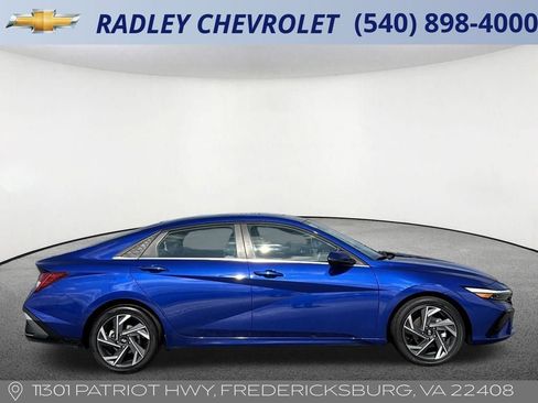 Used 2025 Hyundai Elantra Limited image 20