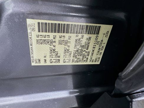 Used 2021 Nissan Rogue S image 12