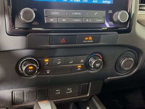 Used 2022 Nissan Frontier SV RWD image 19