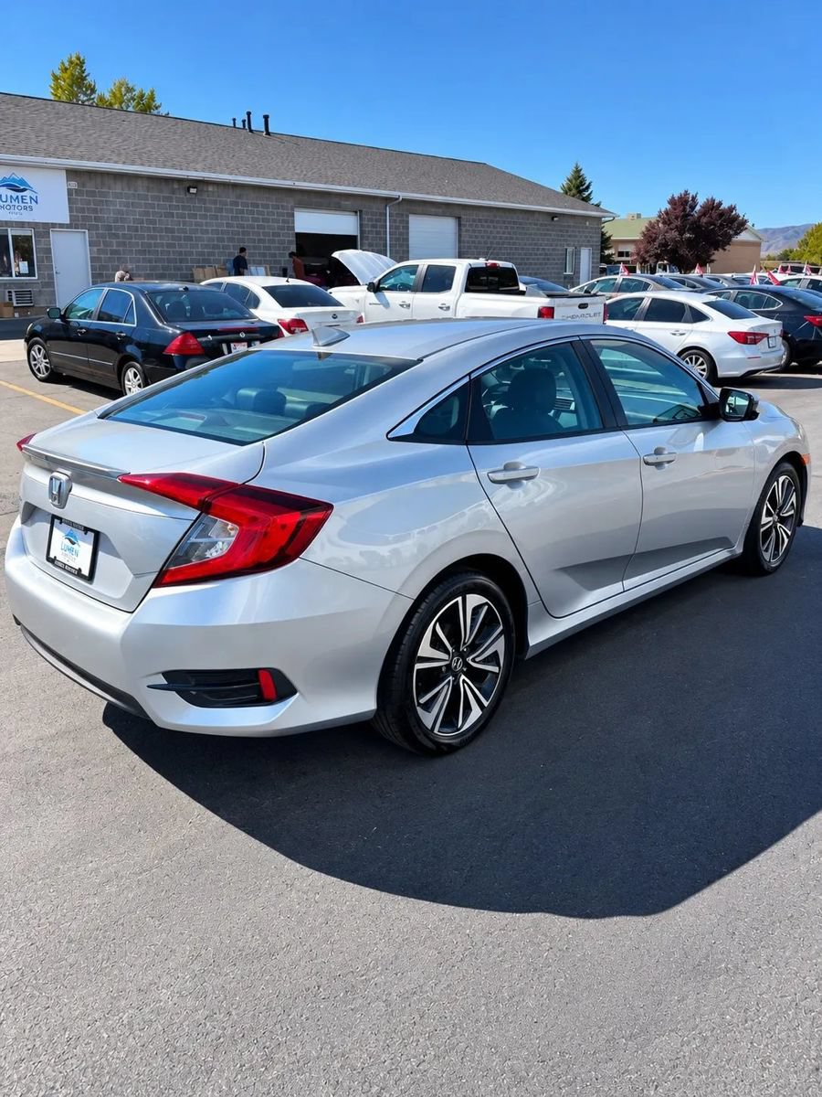Used 2017 Honda Civic EX-L image 5