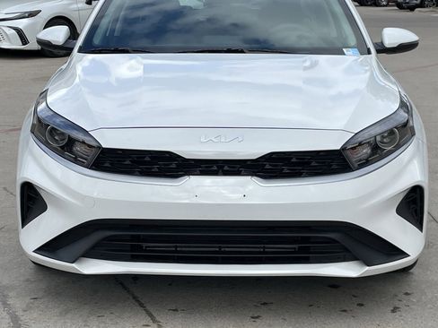 Used 2024 Kia Forte LXS w/ LXS Technology Package image 6