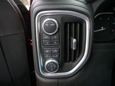 Used 2022 GMC Sierra 3500 Denali image 28