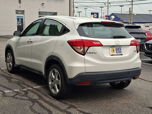 Used 2016 Honda HR-V LX image 3