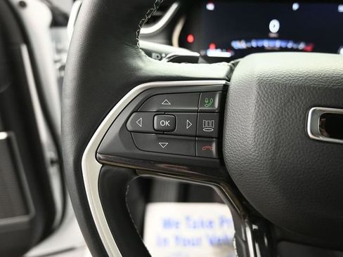 Used 2022 Jeep Grand Cherokee Altitude image 18