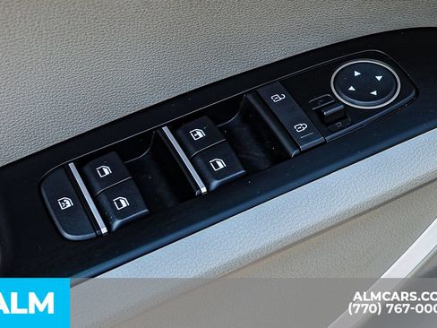 Used 2025 Kia Soul LX w/ LX Technology Package FWD image 44
