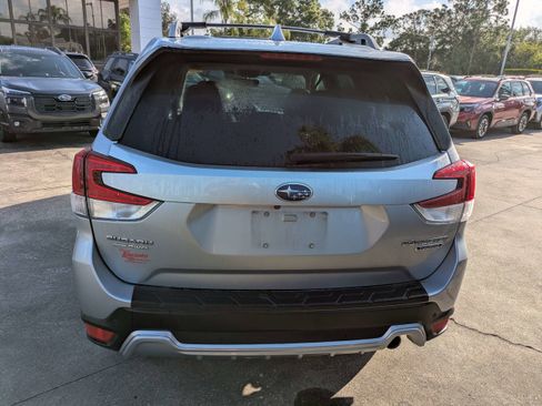 Used 2022 Subaru Forester Touring AWD/4WD image 5