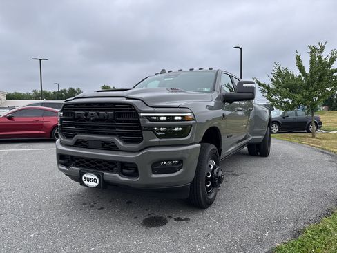 New 2026 RAM 3500 Laramie AWD/4WD image 18
