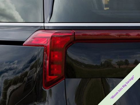 New 2026 Kia Carnival EX FWD image 11