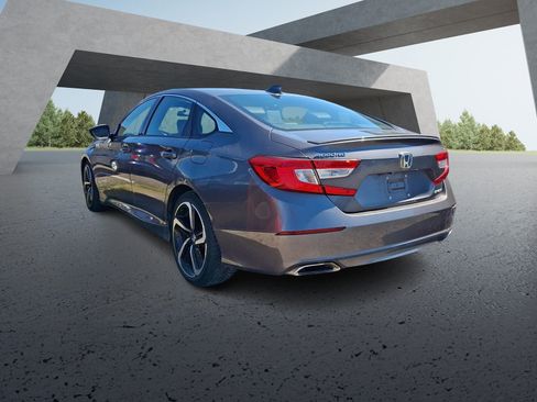 Used 2018 Honda Accord Sport image 3