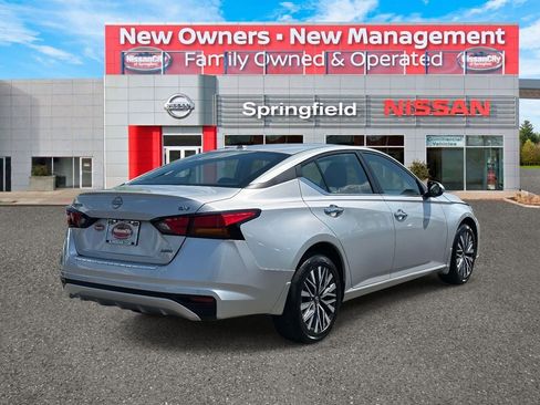 Used 2023 Nissan Altima 2.5 SV image 5