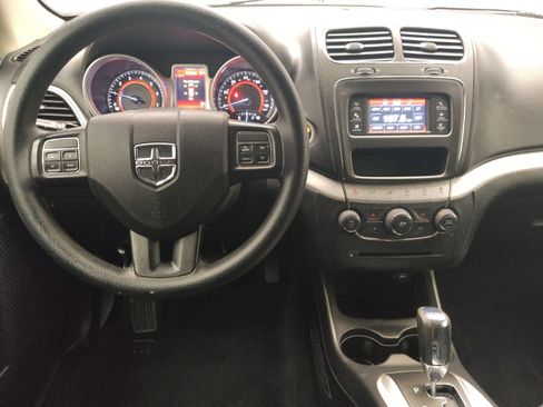 Used 2020 Dodge Journey SE FWD image 22
