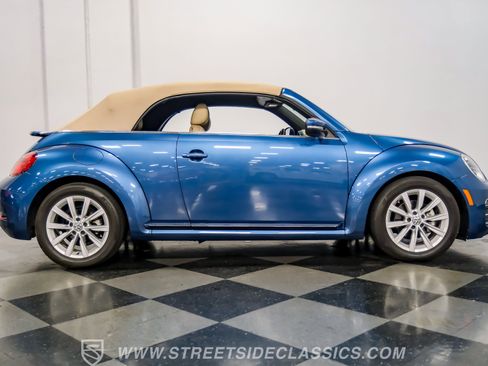 Used 2019 Volkswagen Beetle 2.0T Final Edition SEL image 13