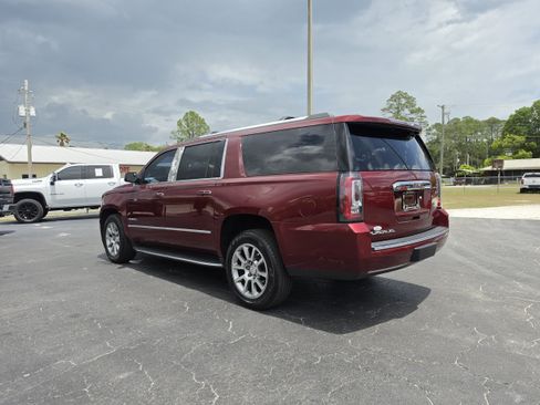 Used 2020 GMC Yukon XL Denali RWD image 6