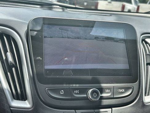 Used 2023 Chevrolet Malibu LT FWD image 14