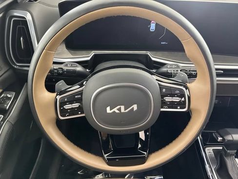 Certified 2025 Kia Sorento SX Prestige w/ Olive Brown Leather Package AWD/4WD image 25