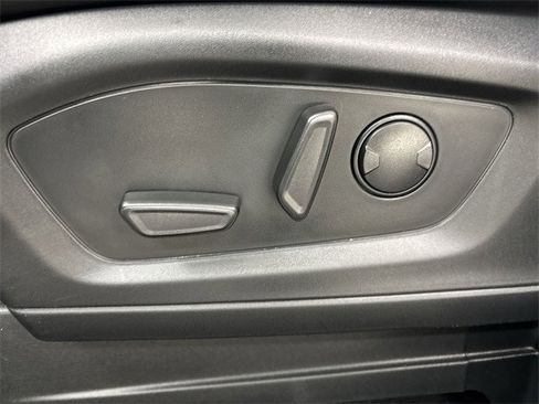 Certified 2023 Ford Explorer XLT w/ Equipment Group 202A image 4