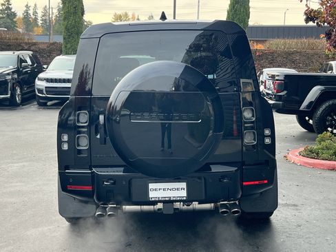 New 2025 Land Rover Defender 130 V8 image 7