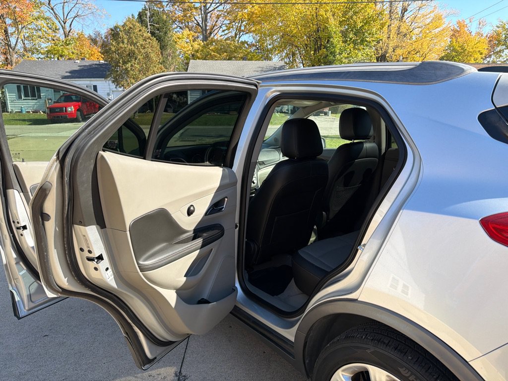 Used 2015 Buick Encore Leather w/ Experience Buick Package FWD image 12