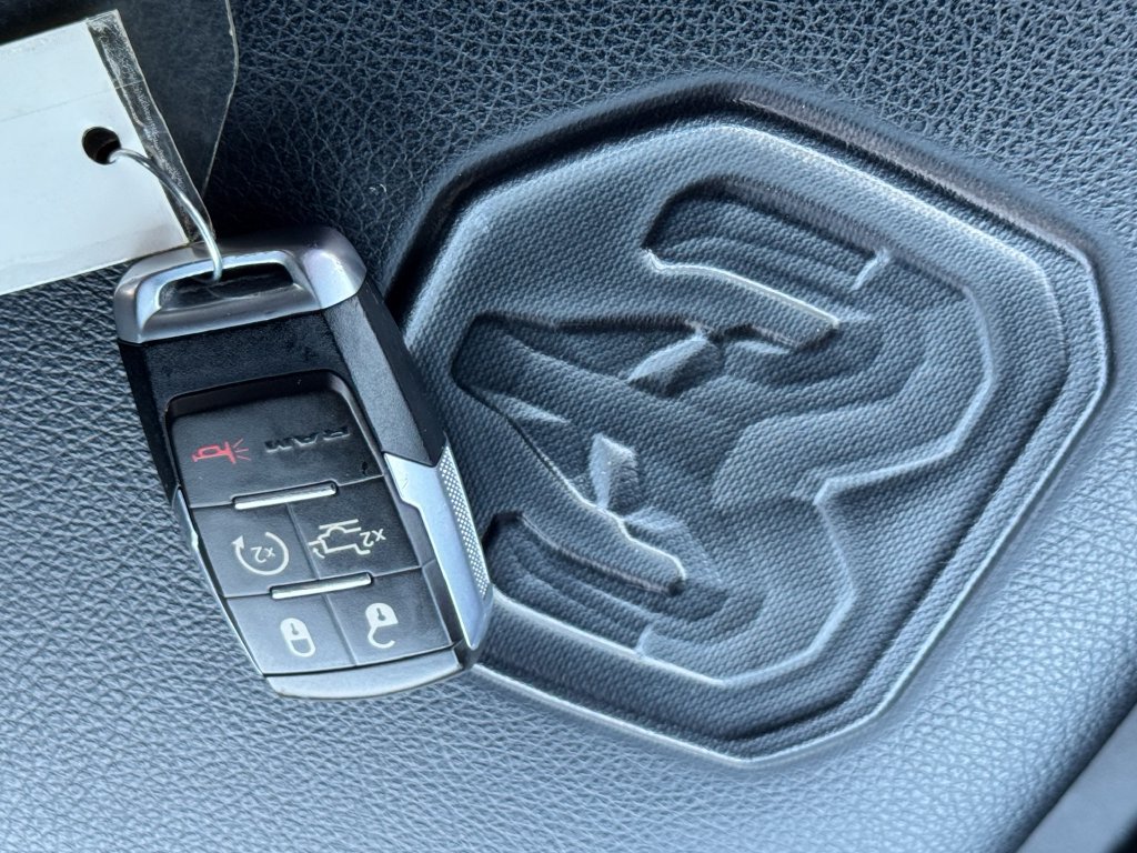 Used 2022 RAM 3500 Laramie AWD/4WD image 37