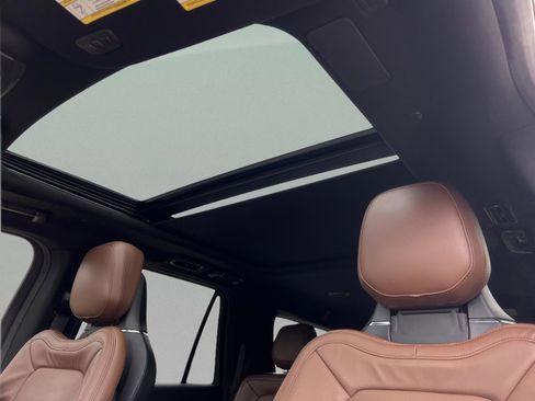 Certified 2023 Lincoln Navigator L Reserve image 29
