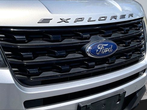 Used 2017 Ford Explorer Sport AWD/4WD image 36