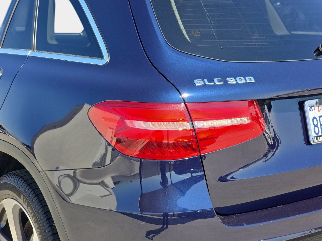 Used 2019 Mercedes-Benz GLC 300 4MATIC image 37