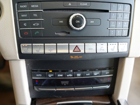 Used 2016 Mercedes-Benz E 350 4dr Sdn E 350 Sport RWD image 22