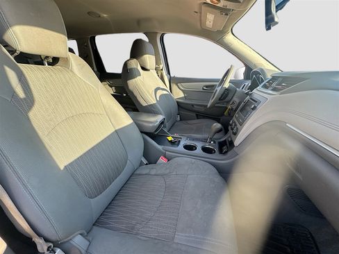 Used 2015 Chevrolet Traverse LS image 27