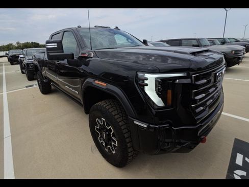 Used 2026 GMC Sierra 2500 AT4X AWD/4WD image 3