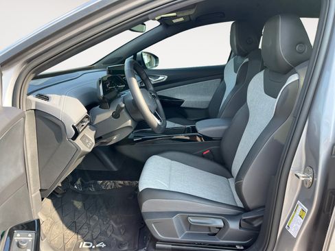 Certified 2023 Volkswagen ID.4 Pro AWD/4WD image 9