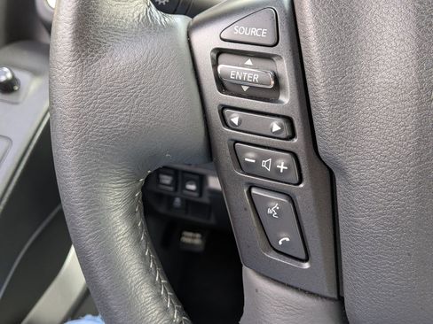 Used 2025 Nissan Frontier SV w/ SV Convenience Package AWD/4WD image 17