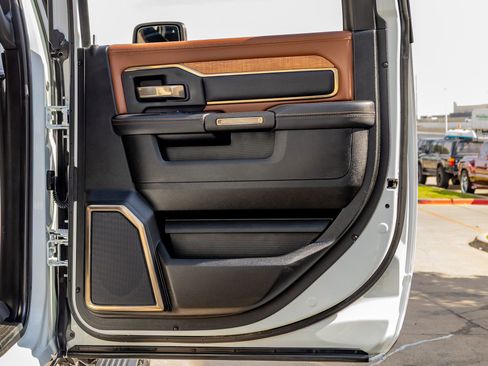 Used 2024 RAM 2500 Limited w/ Safety Group image 41