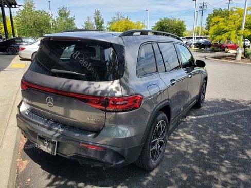 Used 2023 Mercedes-Benz EQB 350 4MATIC SUV image 8