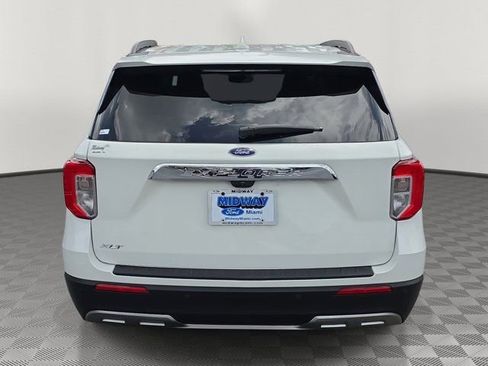 Certified 2023 Ford Explorer XLT w/ Equipment Group 202A image 5