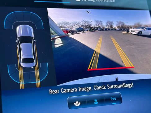 Used 2025 Mercedes-Benz C 300 Sedan image 18