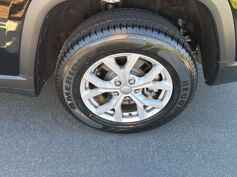 Used 2021 Jeep Grand Cherokee L Limited AWD/4WD image 40
