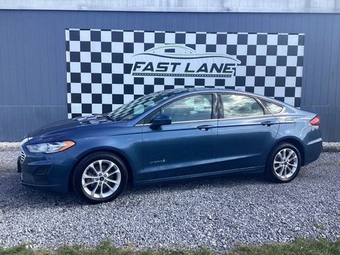 Used 2019 Ford Fusion SE image 9