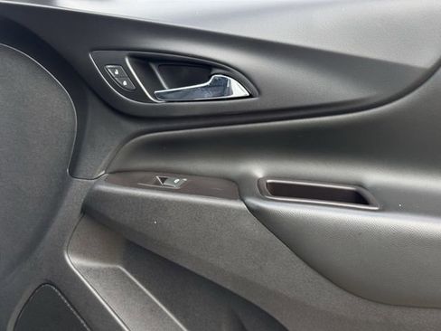 Used 2022 Chevrolet Equinox LT FWD image 26